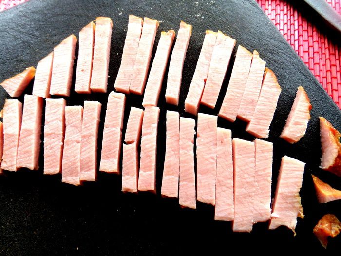 Салат с молодой картошкой и ветчиной