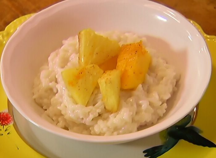 Рис на кокосовом молоке с манго и ананасом 