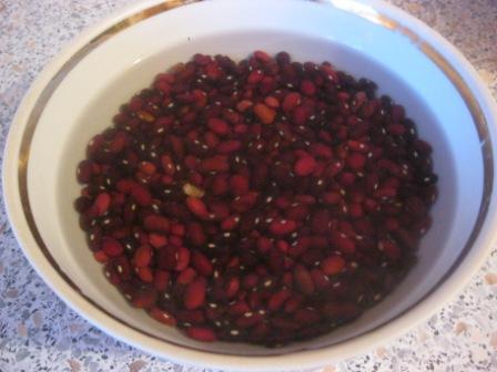 Суп из красной фасоли и томатов