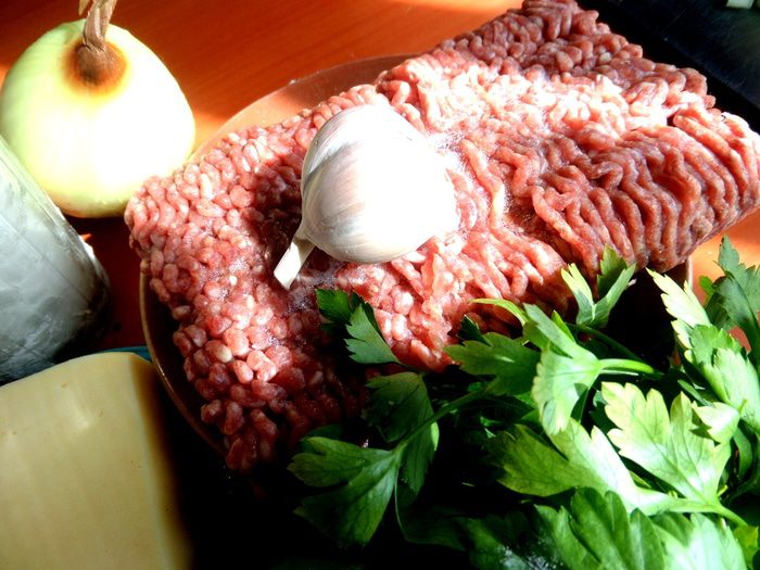 Мясные лепешки на сковороде