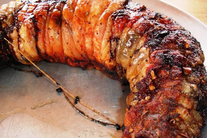 Мясной рулет с черносливом