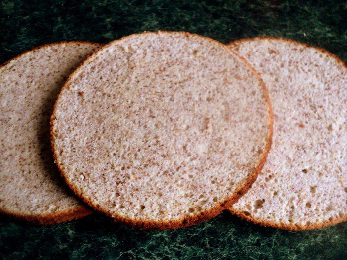 Ореховый торт с карамелизированными яблоками