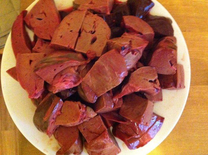 Печень ягненка в сметане