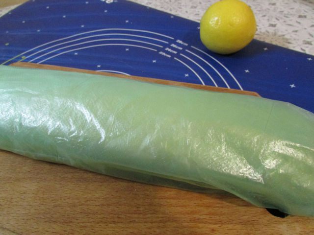 Сырное печенье с маслинами и ароматом лимона