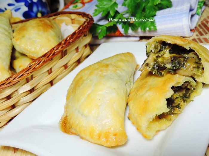 Кальцончини со шпинатно-грибной начинкой