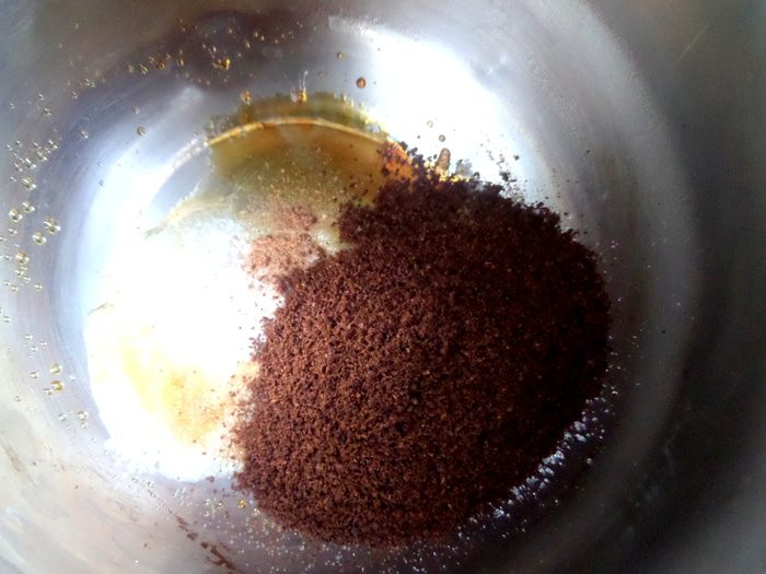 Карамельный кофе под сливочной шапочкой