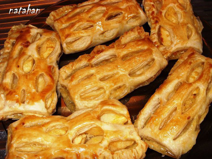 Слоечки с яблоками