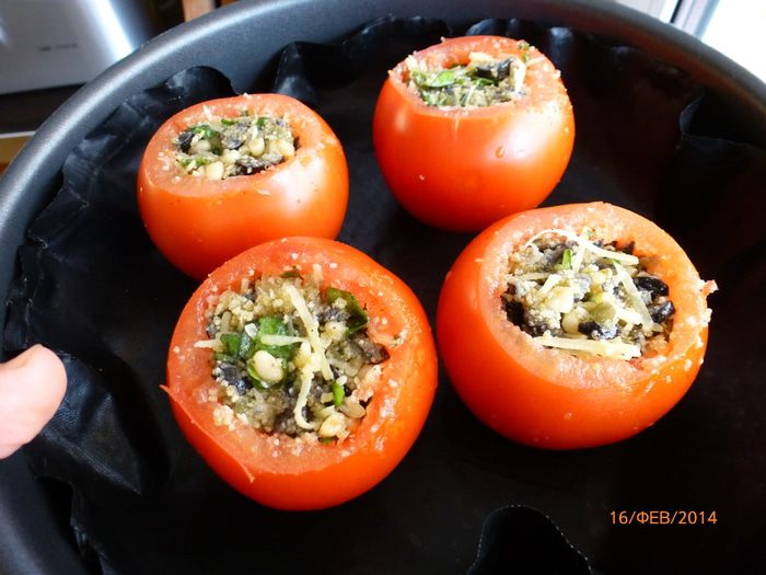 Спагетти с фаршированными томатами