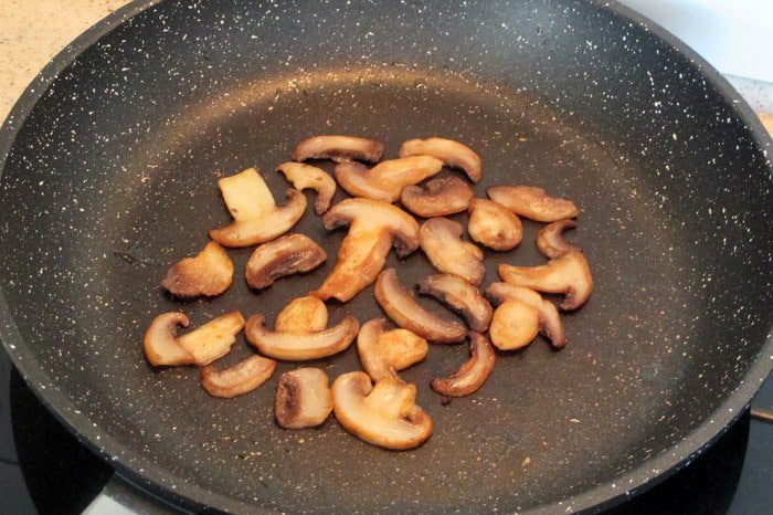 Салат с курицей и шампиньонами