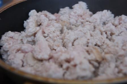 Запеканка с куриным филе, грибами и картофельным пюре