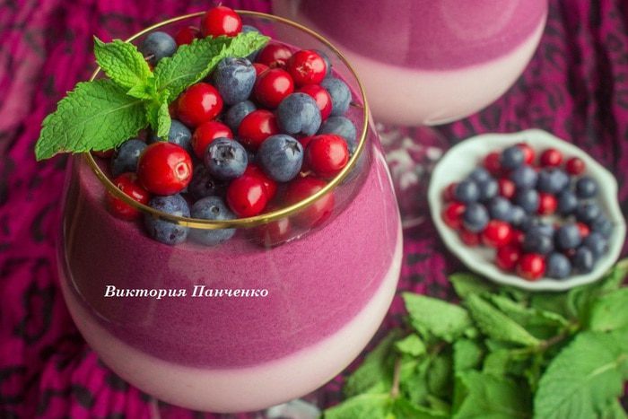 Бруснично-черничный мусс