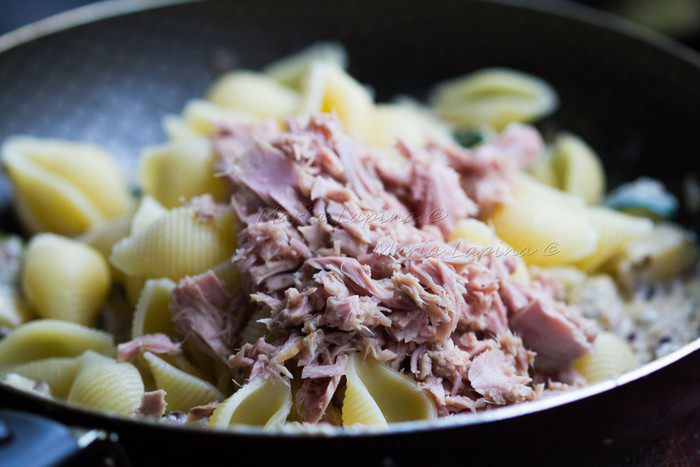 Ракушки с тунцом и цукини