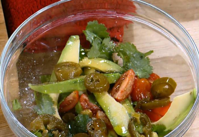 Буррито с тыквой, курицей и фасолью 