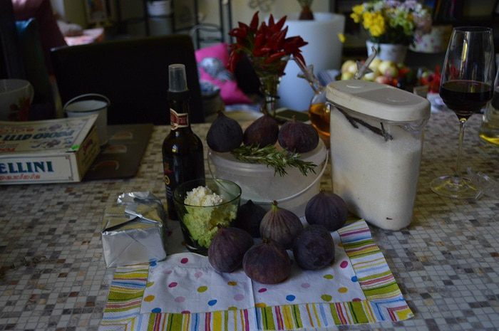 Шашлычки из инжира на розмарине 