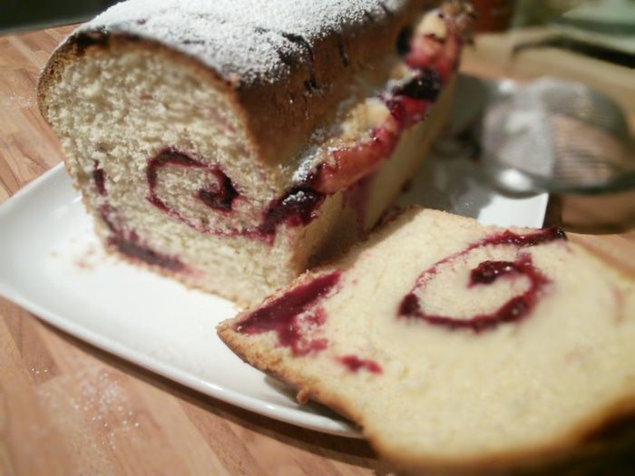 Вишнёвый рулет