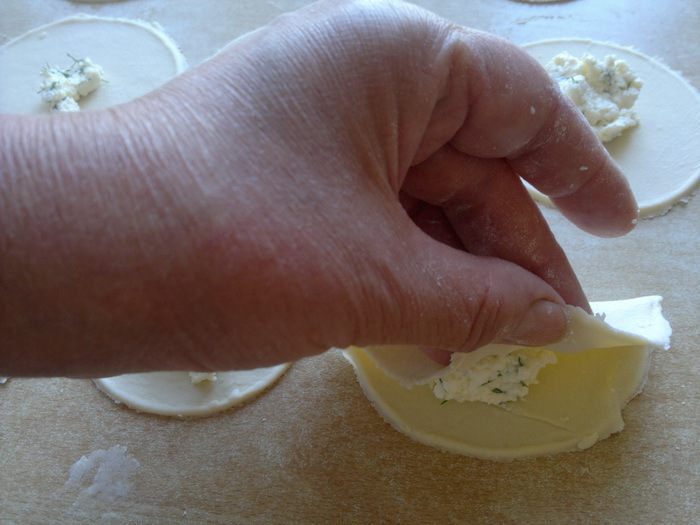 Сырные пирожочки (τυροπιτάκια)