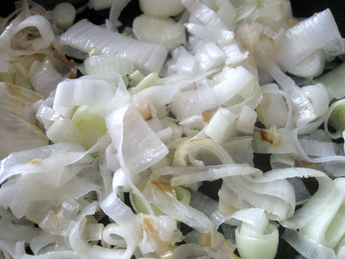 Пирог из слоеного теста с овощами