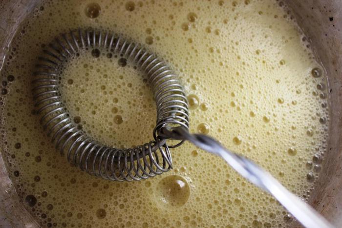 Манный пирог с квашеной капустой