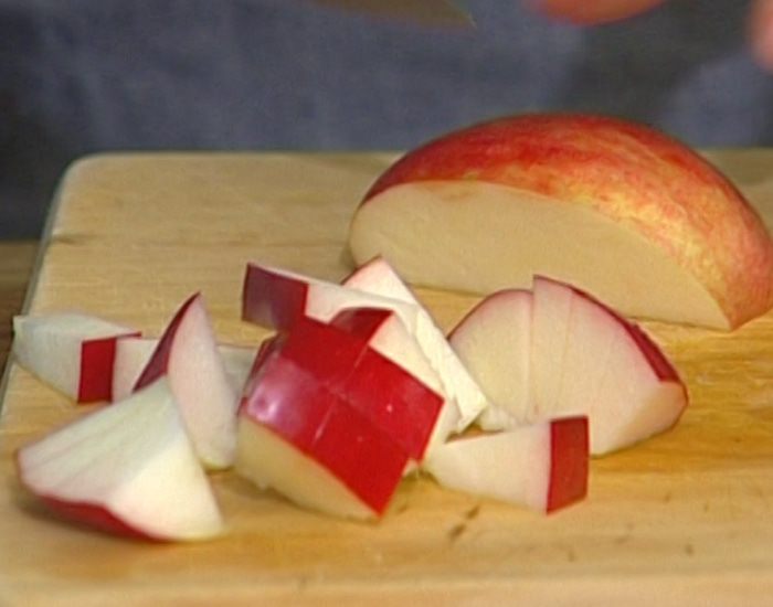 Салат из свеклы, чечевицы и яблок 