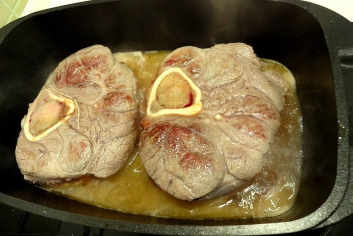 Оссобуко (тушеная говяжья голяшка)