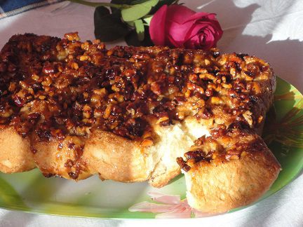 Английские булочки с грецкими орехами