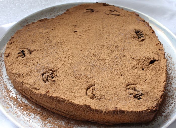 Шоколадный торт с черносливом