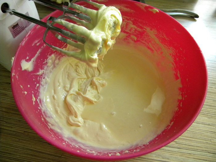 Зефирный торт с клубникой