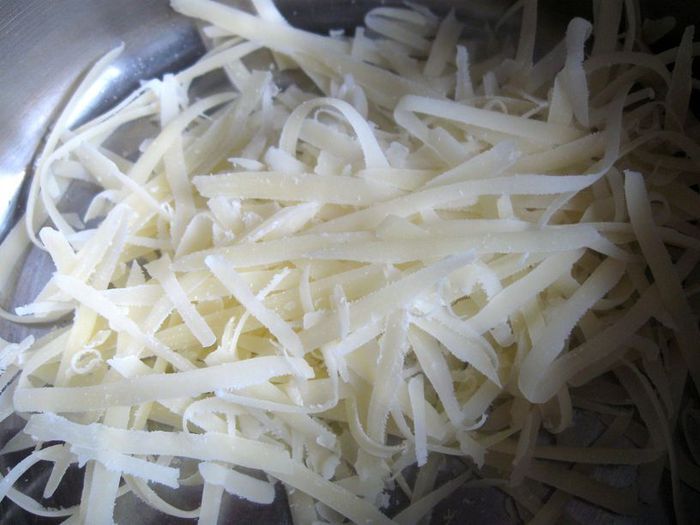 Пирог из слоеного теста с овощами