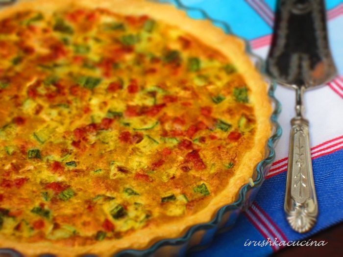 Кростата с ветчиной, цукини и сыром Бри