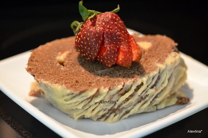 Рулет шоколадный с арахисовой пастой