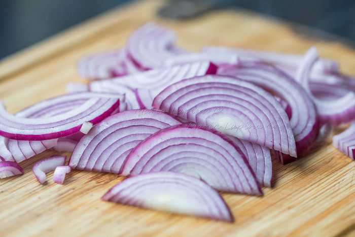 Паста с оливками, беконом и фетой