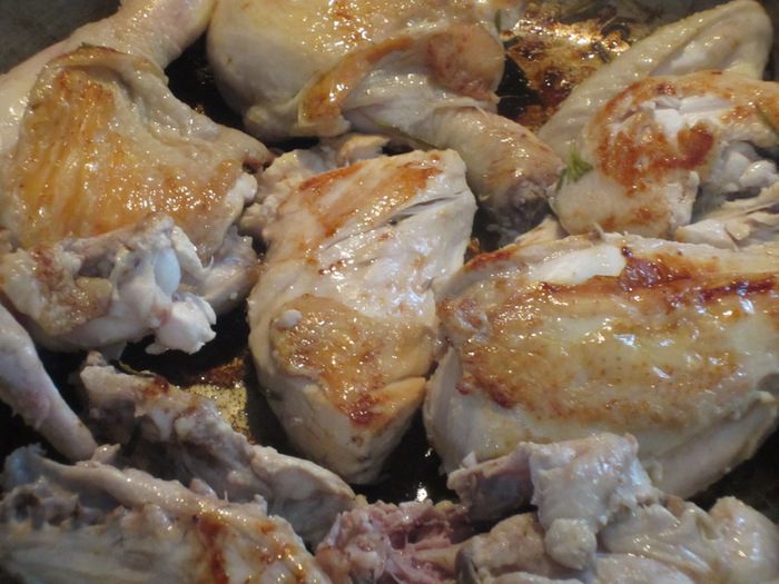 Курица с оливками и сладким перцем