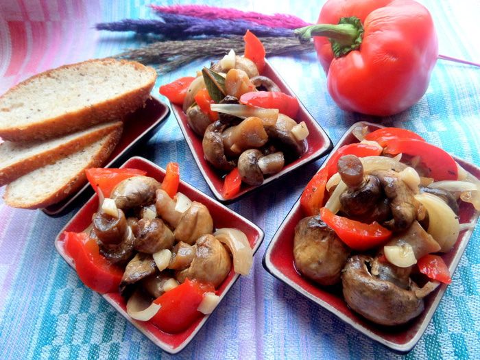 Шампиньоны со сладким перцем быстрого маринования