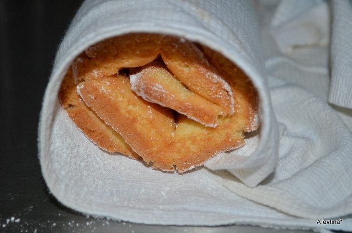 Рулет с голубикой