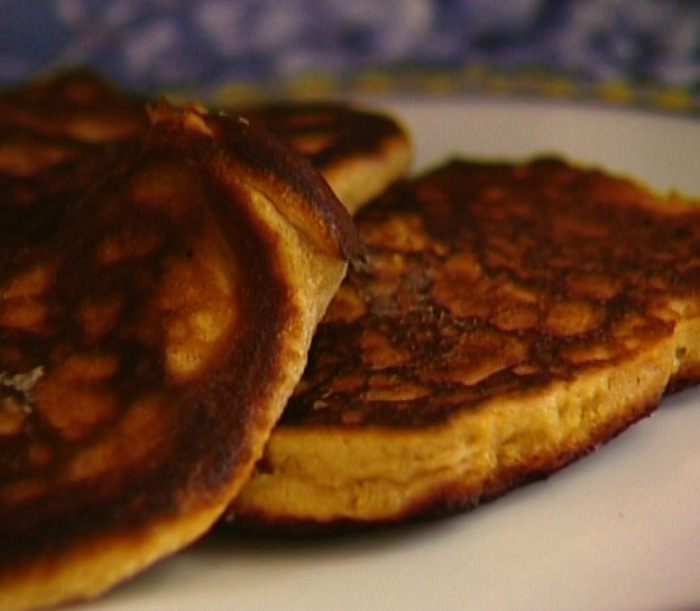 Медовые оладьи с имбирем, гвоздикой и корицей 