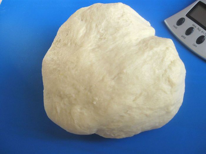   Бриошь с кусочками шоколада и кремом Патисьер