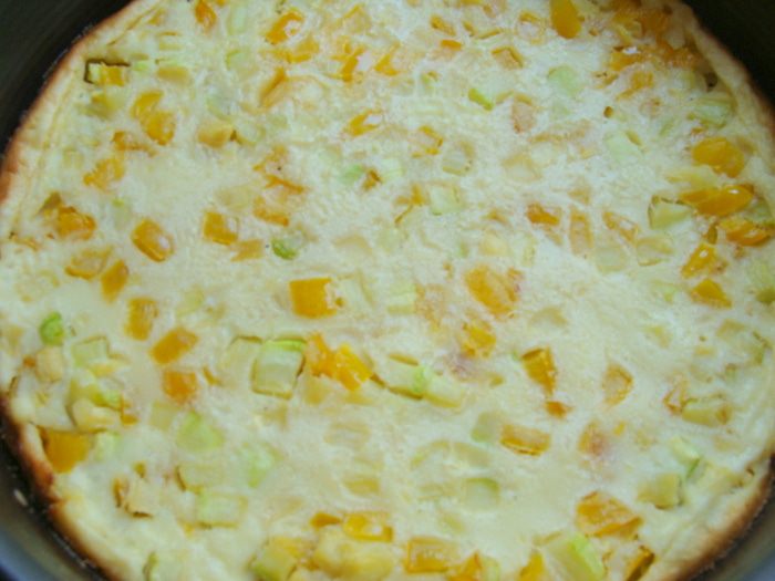 Закусочный сырно-сливочный торт с курицей