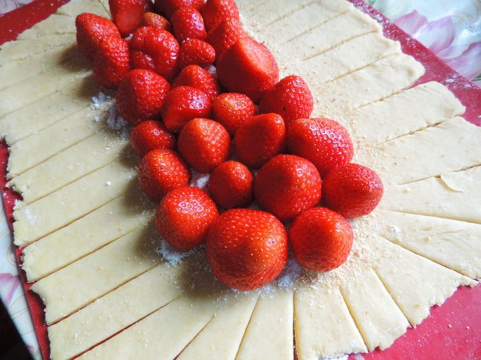 Клубничная плетенка