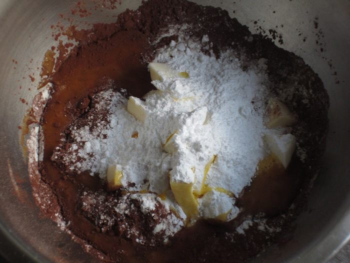 Шоколадные тарталетки с клубникой