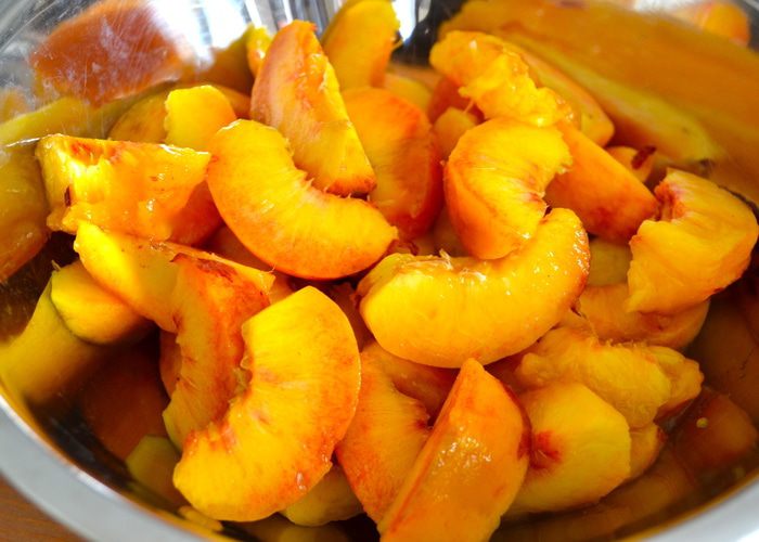 Персиковый пай с ванилью (Vanilla Bean Peach Pie)