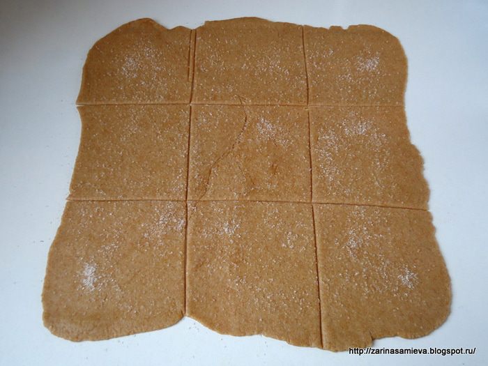 Трубочки песочно-дрожжевые из цельнозерновой муки