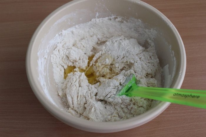 Постный пирог с капустой, рисом и грибами