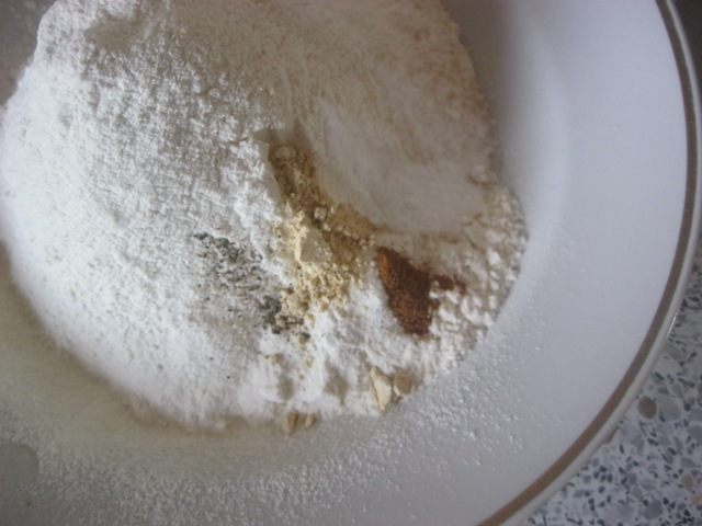 Пряный сливовый пирог на пиве