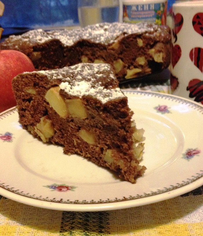 Шоколадный пирог с яблоками &amp;quot;Баба Яга&amp;quot;