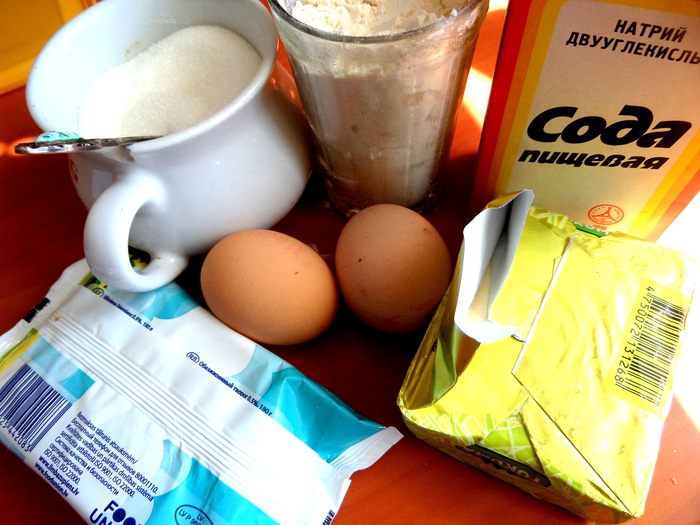 Творожный рулет с безейной прослойкой