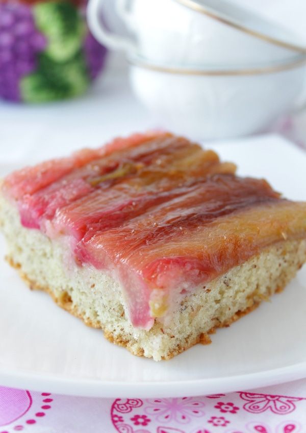 Пирог с ревнем и миндалем