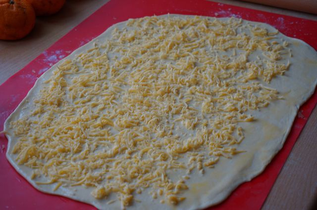 Сдобные булочки с сыром