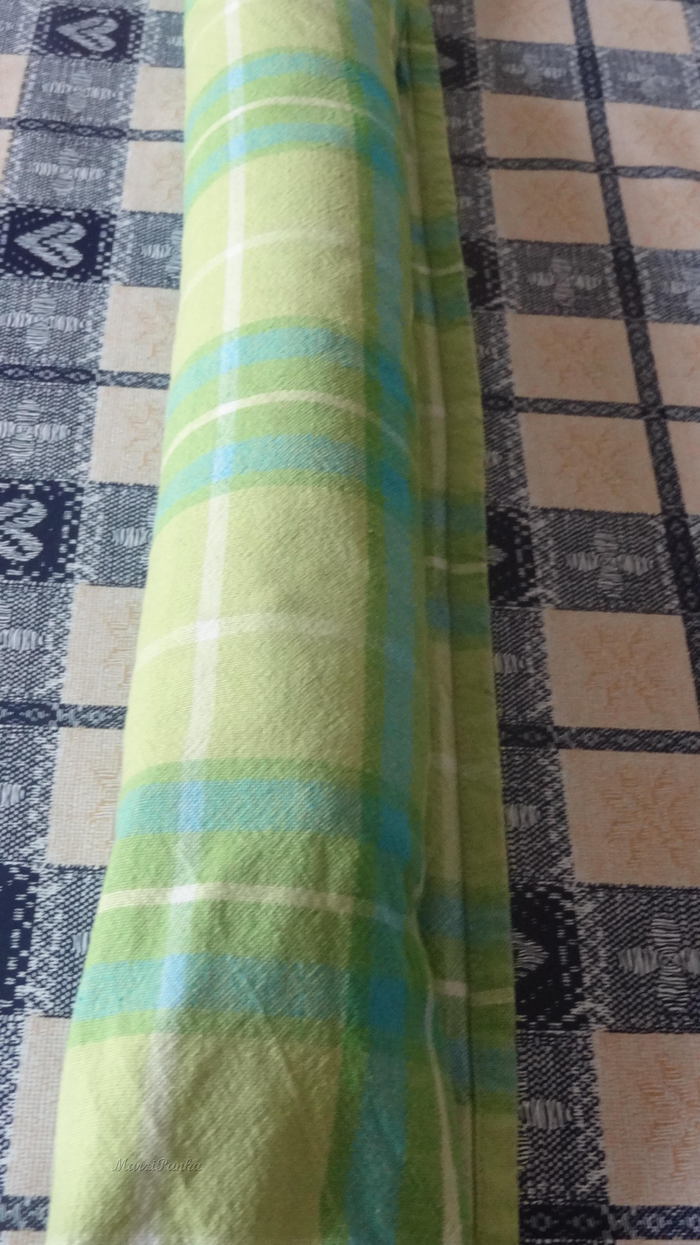 Цитрусово-маковый бисквитный рулет