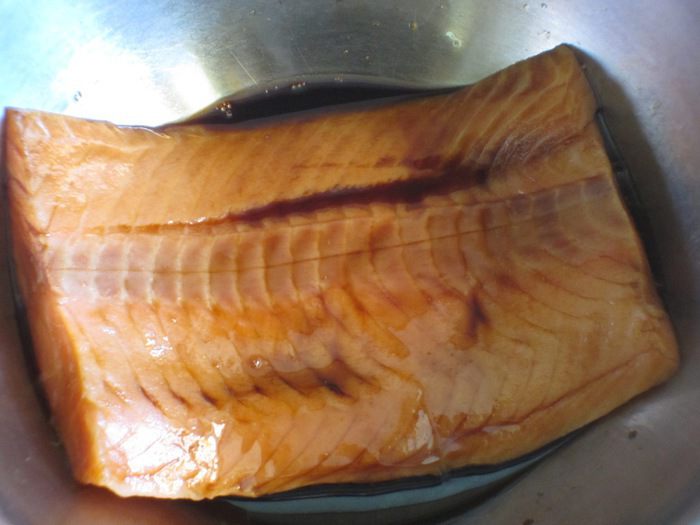 Салат с семгой и сладким перцем