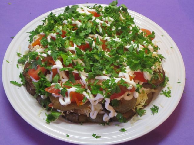 Салат из баклажанов с сыром